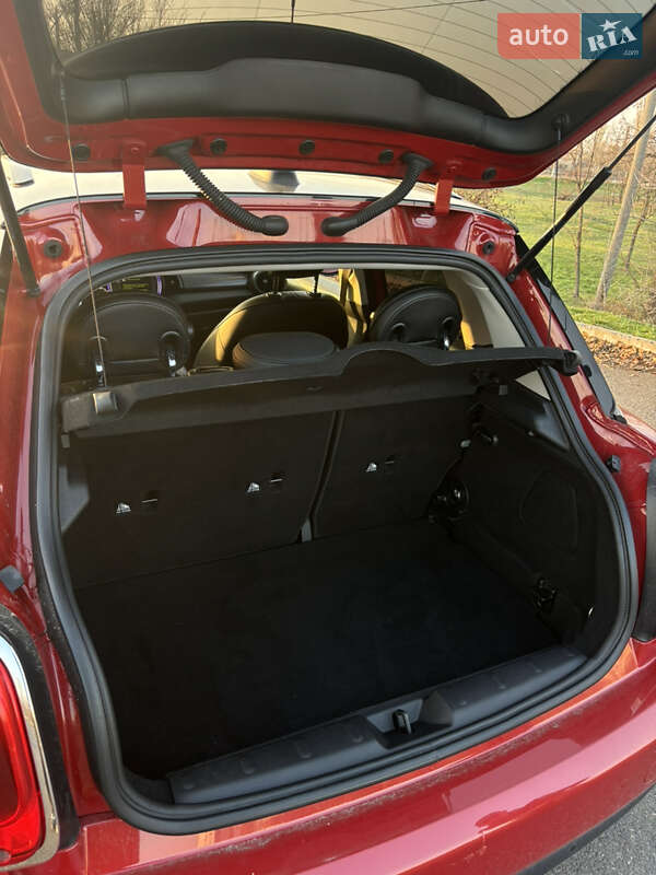 Хэтчбек MINI Cooper 2017 в Кривом Роге