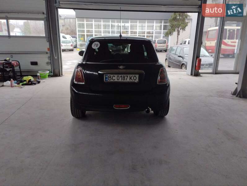 Хэтчбек MINI Cooper 2008 в Виннице