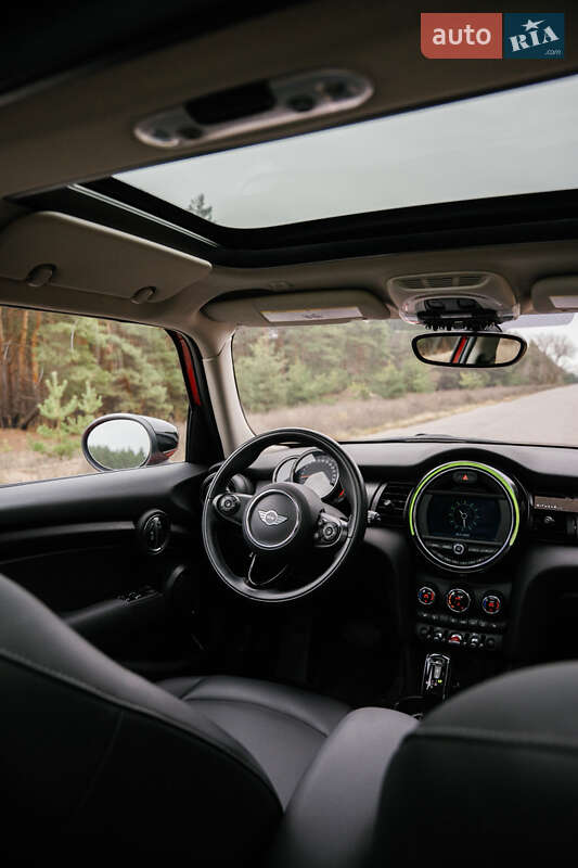 Хэтчбек MINI Cooper 2021 в Кременчуге фото 24 Хэтчбек MINI Cooper 2021 в Кременчуге