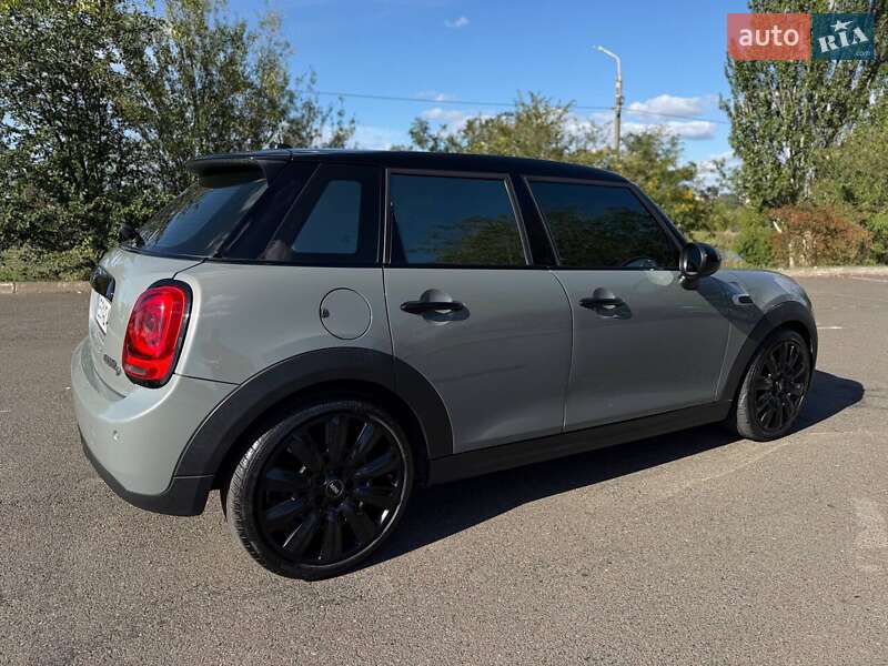Хэтчбек MINI Cooper 2015 в Кривом Роге