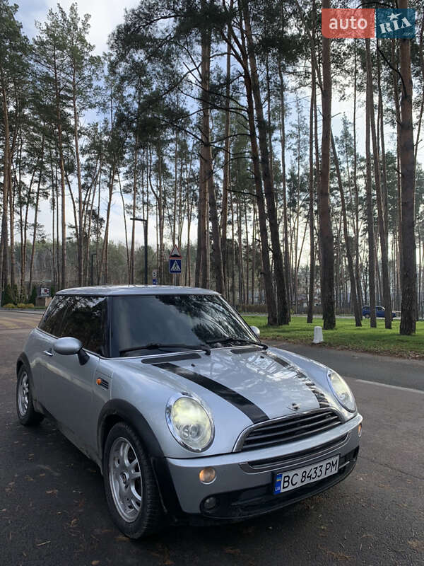 Хэтчбек MINI Cooper 2004 в Василькове