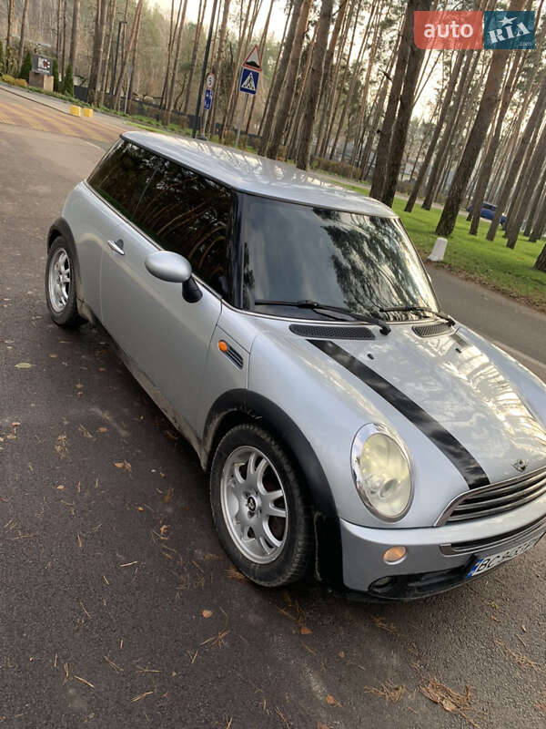 Хэтчбек MINI Cooper 2004 в Василькове