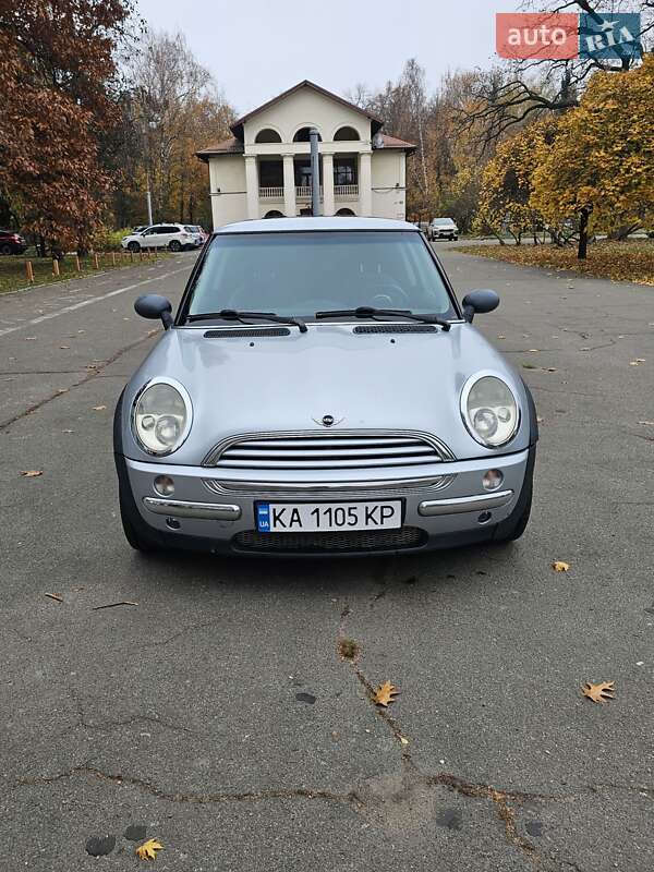 Хетчбек MINI Cooper 2004 в Києві