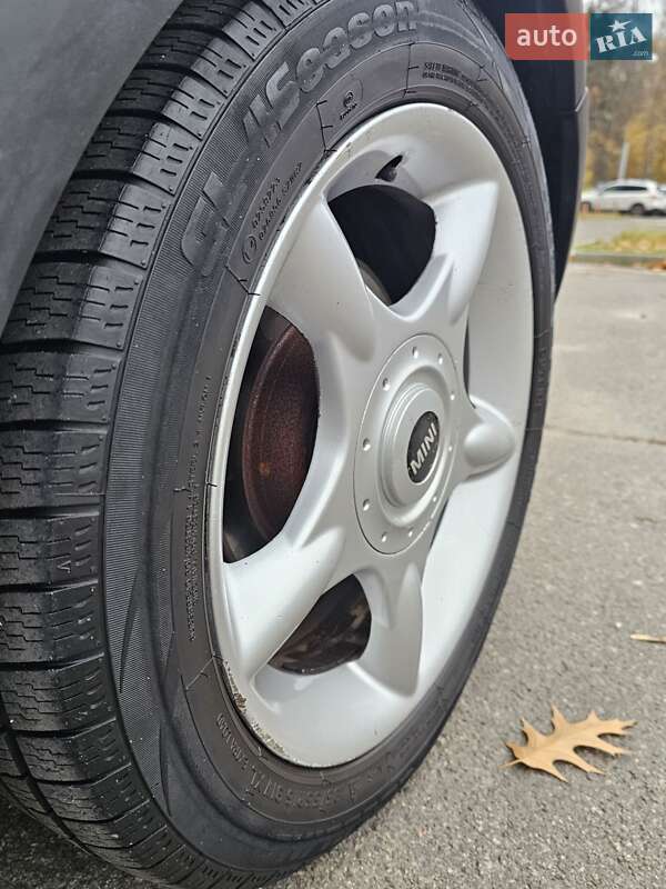 Хетчбек MINI Cooper 2004 в Києві