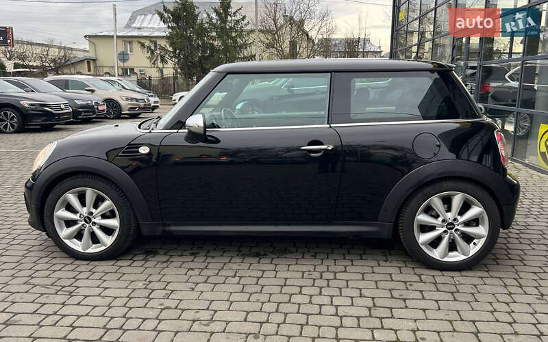 Хэтчбек MINI Cooper 2013 в Ивано-Франковске