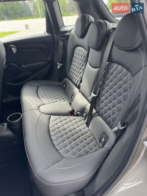 Хэтчбек MINI Cooper 2019 в Кременчуге фото 21 Хэтчбек MINI Cooper 2019 в Кременчуге