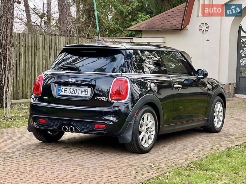 Хэтчбек MINI Cooper 2015 в Киеве