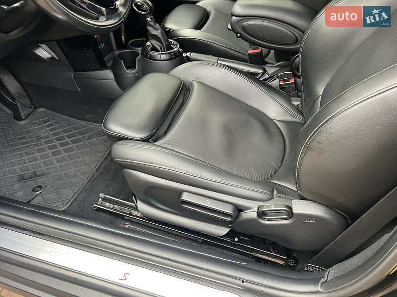 Хэтчбек MINI Cooper 2015 в Киеве