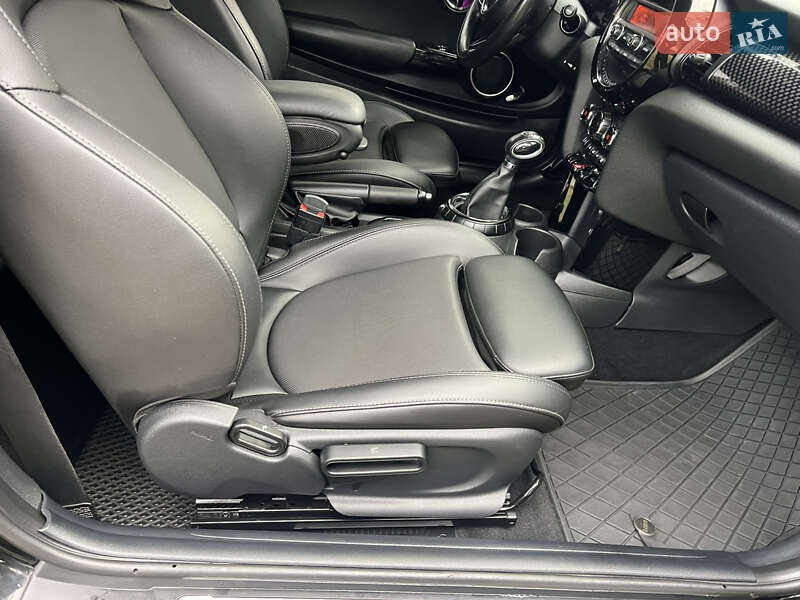 Хэтчбек MINI Cooper 2015 в Киеве