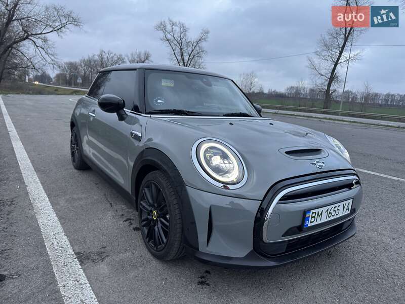 Хетчбек MINI Cooper 2021 в Ромнах