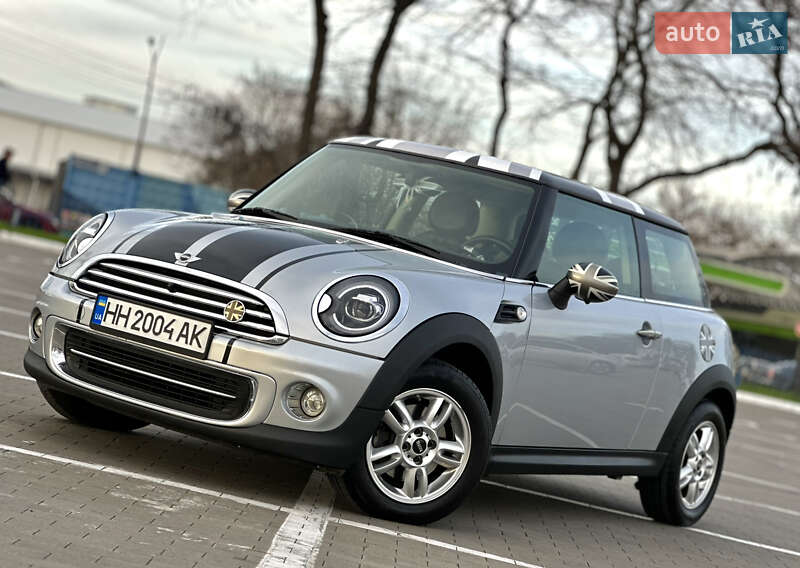Хэтчбек MINI Cooper 2010 в Одессе