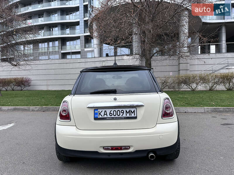 Хэтчбек MINI Cooper 2012 в Киеве