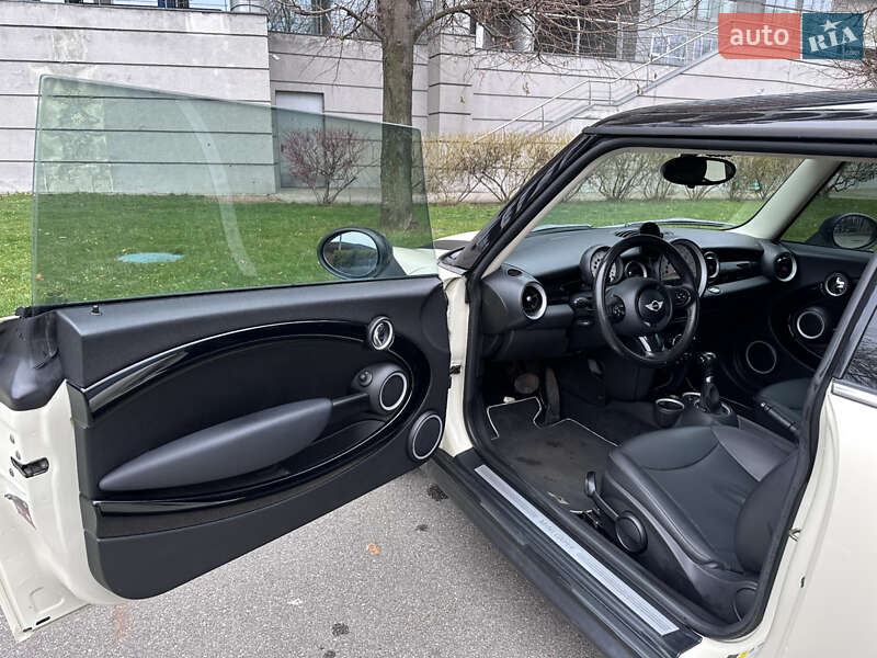 Хэтчбек MINI Cooper 2012 в Киеве