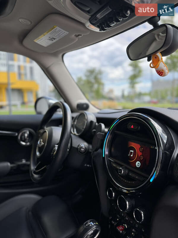 Хэтчбек MINI Cooper 2015 в Киеве