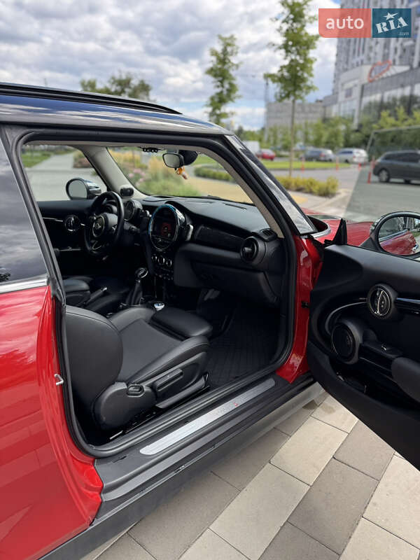 Хэтчбек MINI Cooper 2015 в Киеве