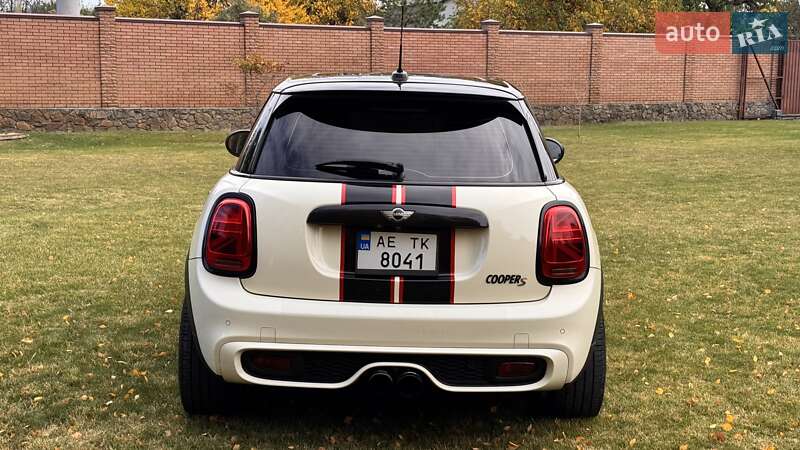 Хетчбек MINI Cooper 2016 в Дніпрі фото 5 Хетчбек MINI Cooper 2016 в Дніпрі