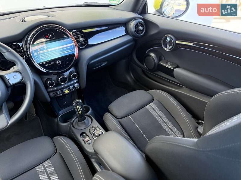 Хэтчбек MINI Cooper 2022 в Хмельницком