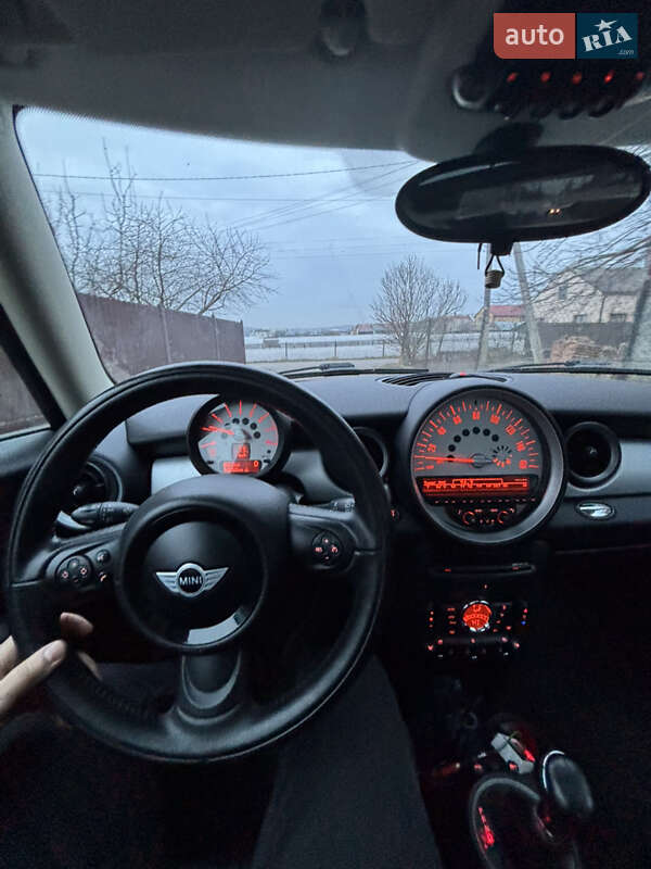 Хэтчбек MINI Cooper 2012 в Львове