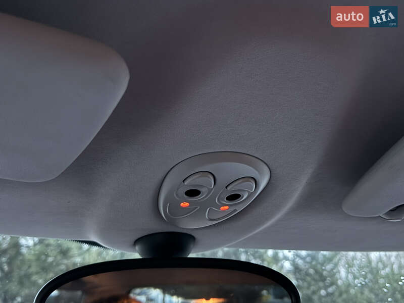 Хетчбек MINI Cooper 2005 в Одесі фото 27 Хетчбек MINI Cooper 2005 в Одесі