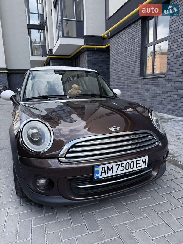 Хэтчбек MINI Cooper 2011 в Житомире фото 2 Хэтчбек MINI Cooper 2011 в Житомире