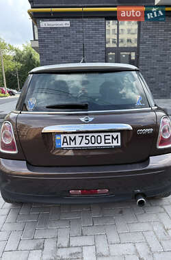 Хэтчбек MINI Cooper 2011 в Житомире