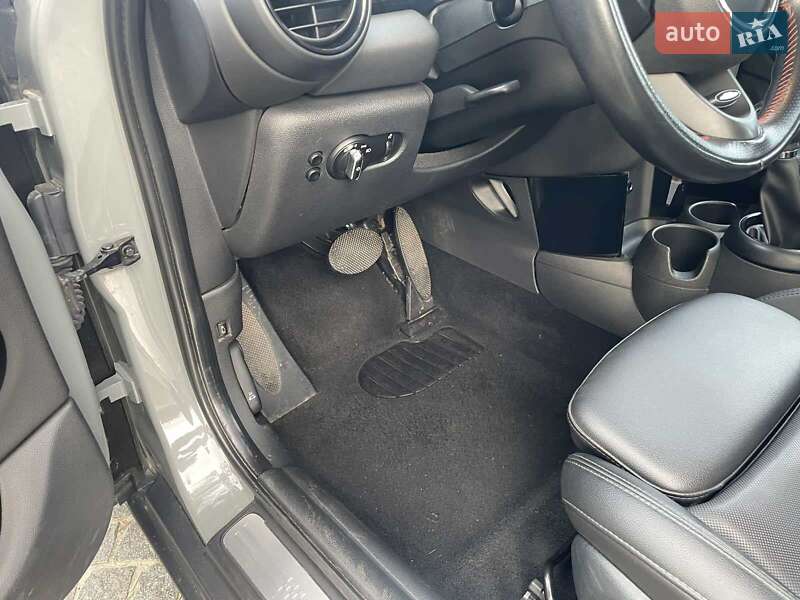 Хетчбек MINI Cooper 2018 в Дніпрі фото 21 Хетчбек MINI Cooper 2018 в Дніпрі