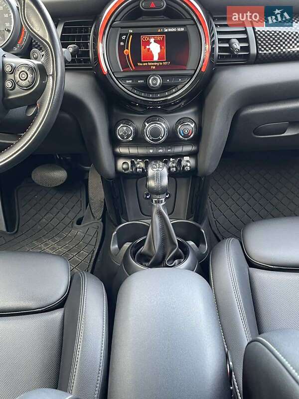 Хетчбек MINI Cooper 2018 в Дніпрі фото 31 Хетчбек MINI Cooper 2018 в Дніпрі