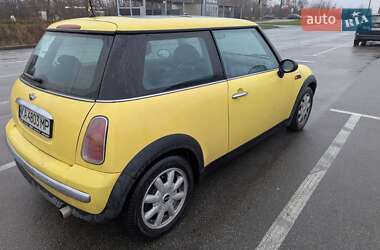 Хэтчбек MINI Cooper 2002 в Буче