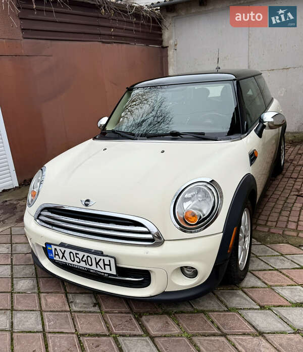 Хэтчбек MINI Cooper 2012 в Одессе