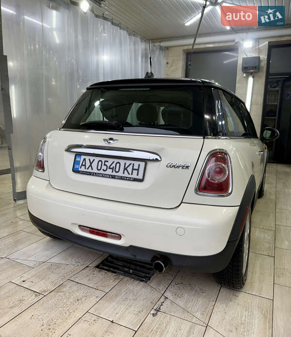 Хэтчбек MINI Cooper 2012 в Одессе