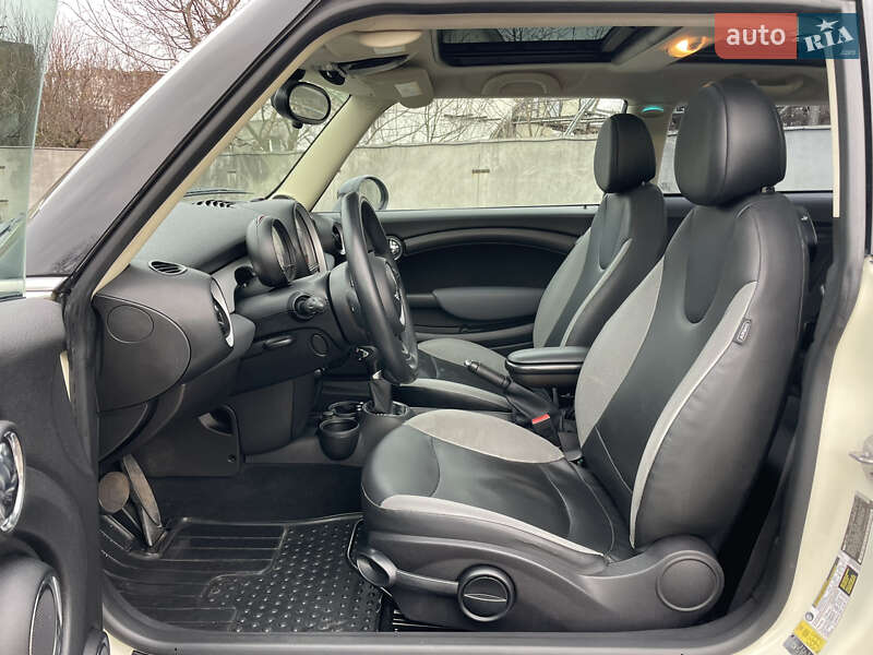 Хэтчбек MINI Cooper 2011 в Киеве фото 11 Хэтчбек MINI Cooper 2011 в Киеве