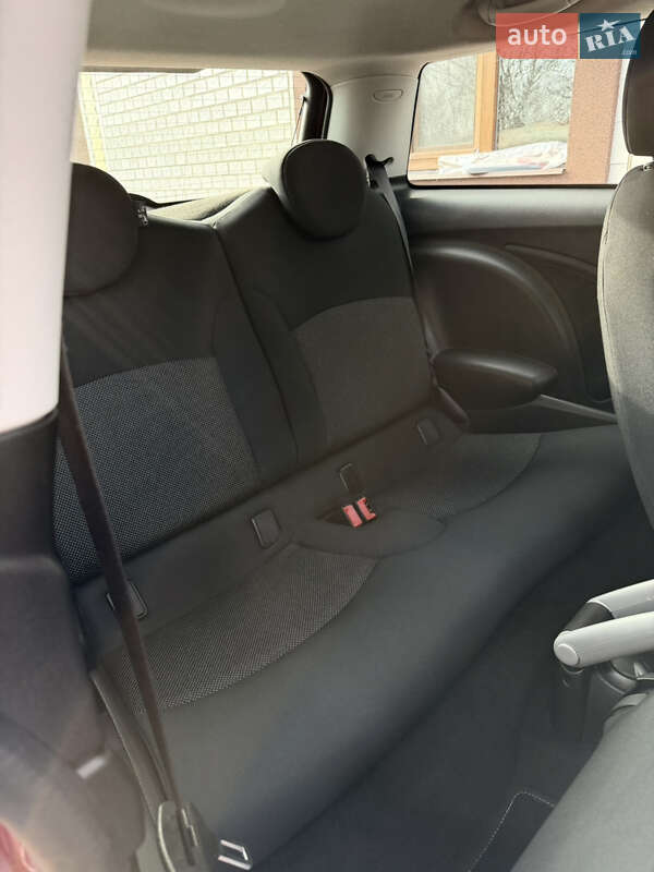 Хэтчбек MINI Cooper 2008 в Гайвороне фото 15 Хэтчбек MINI Cooper 2008 в Гайвороне