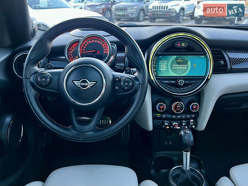 Хэтчбек MINI Cooper 2018 в Киеве фото 49 Хэтчбек MINI Cooper 2018 в Киеве