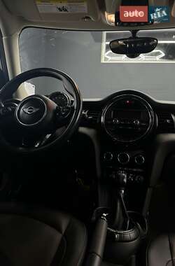 Хэтчбек MINI Cooper 2016 в Ужгороде