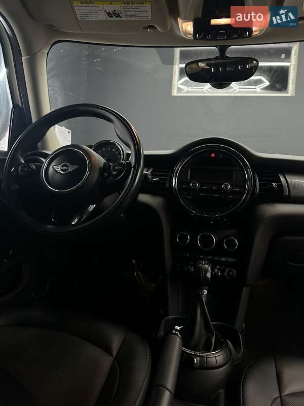 Хетчбек MINI Cooper 2016 в Ужгороді