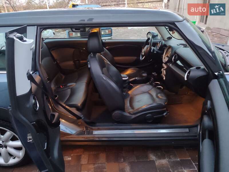 Хэтчбек MINI Cooper 2009 в Николаеве фото 5 Хэтчбек MINI Cooper 2009 в Николаеве