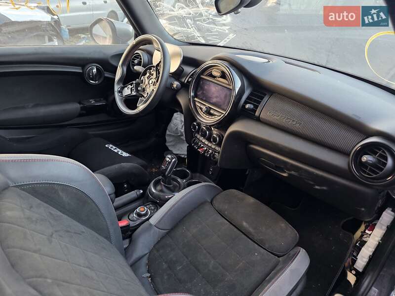 Хэтчбек MINI Cooper 2021 в Киеве фото 7 Хэтчбек MINI Cooper 2021 в Киеве