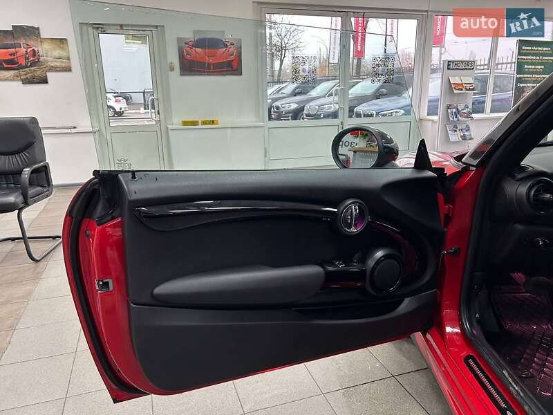 Хэтчбек MINI Cooper 2018 в Киеве фото 18 Хэтчбек MINI Cooper 2018 в Киеве