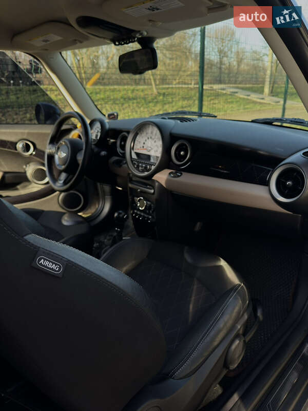 Хэтчбек MINI Cooper 2012 в Ивано-Франковске