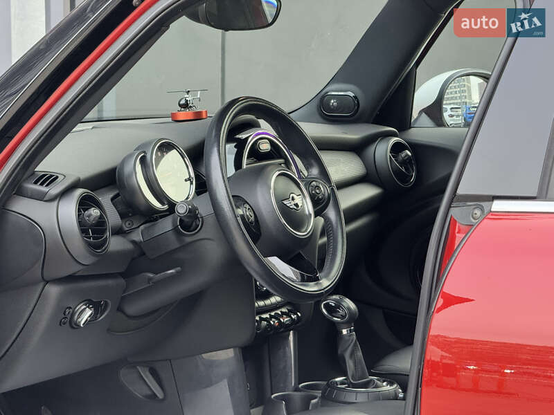 Хэтчбек MINI Cooper 2014 в Киеве