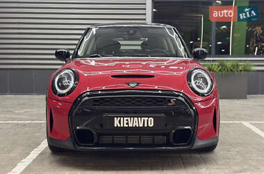 Хэтчбек MINI Cooper 2023 в Киеве