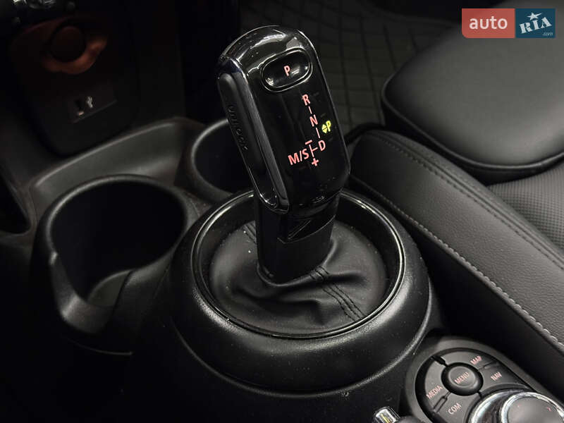 Хэтчбек MINI Cooper 2023 в Киеве