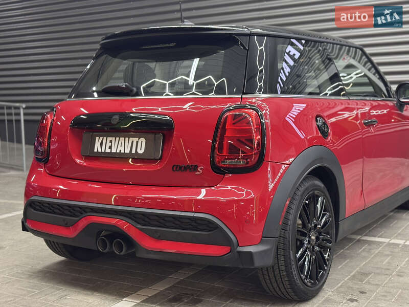 Хэтчбек MINI Cooper 2023 в Киеве