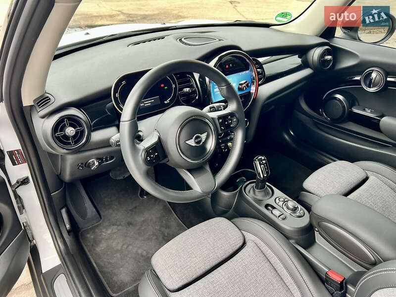 Хетчбек MINI Cooper 2023 в Одесі