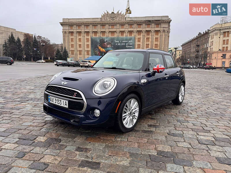 Хэтчбек MINI Cooper 2017 в Харькове фото Хэтчбек MINI Cooper 2017 в Харькове