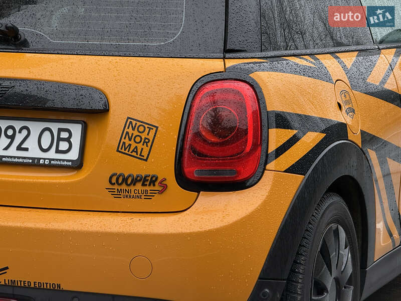 Хэтчбек MINI Cooper 2016 в Киеве