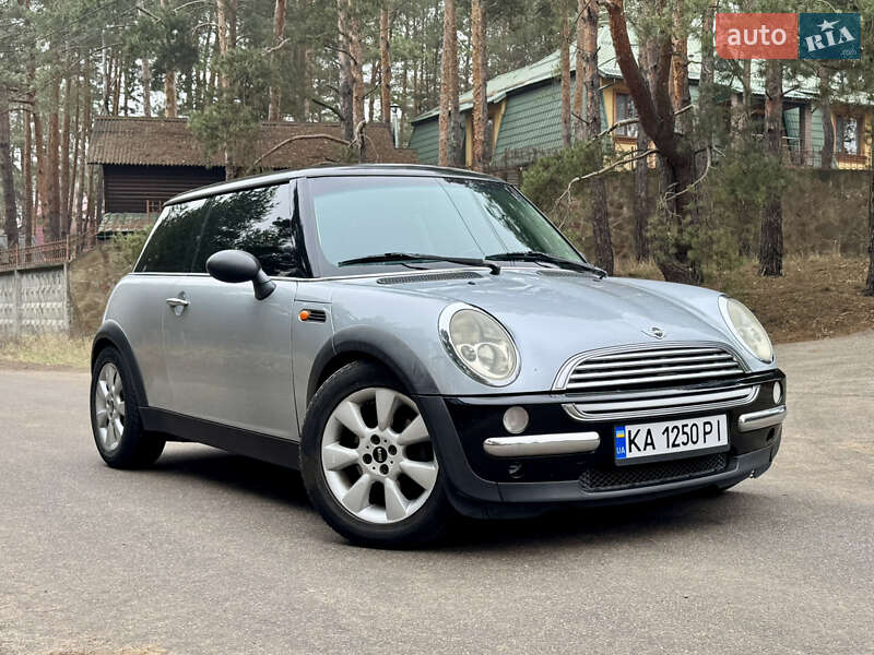 Хэтчбек MINI Cooper 2004 в Киеве