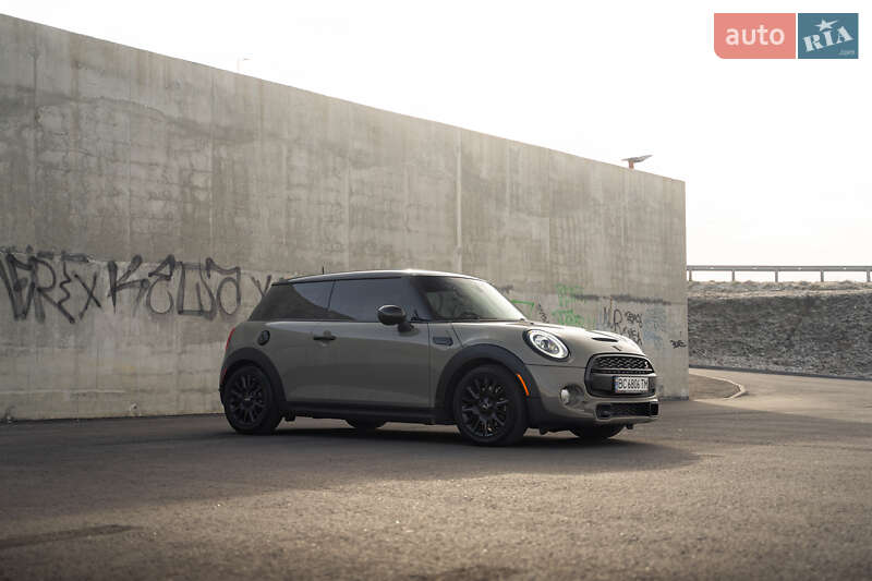 Хэтчбек MINI Cooper 2018 в Киеве