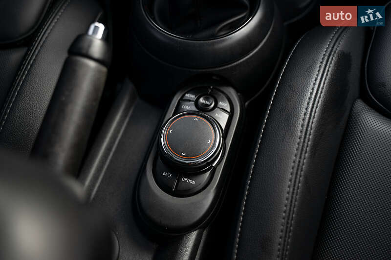 Хэтчбек MINI Cooper 2018 в Киеве