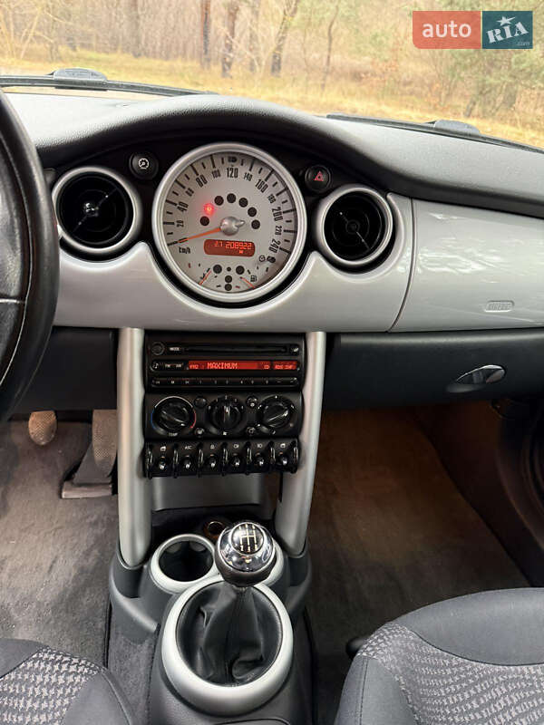 Хетчбек MINI Cooper 2003 в Києві